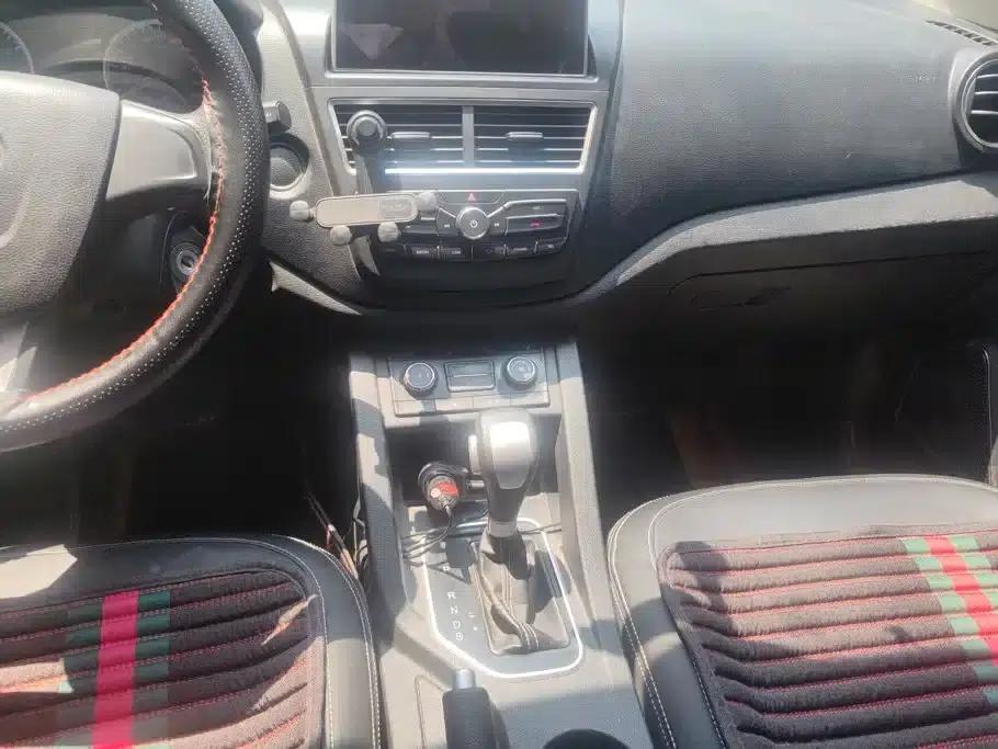 Besturn X40 2017 1.6L Automatic Luxury Edition — миниатюра 16