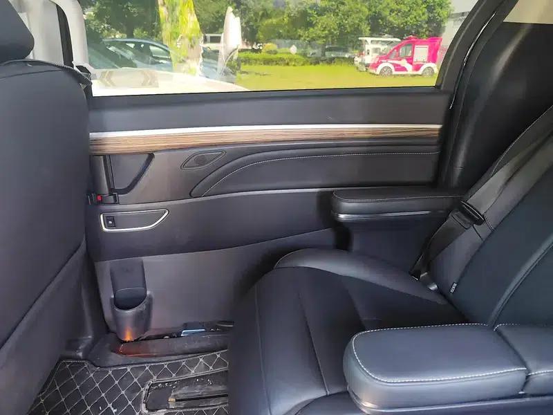 Trumpchi M8 2021 Leading Series 390T Premium Edition — миниатюра 17