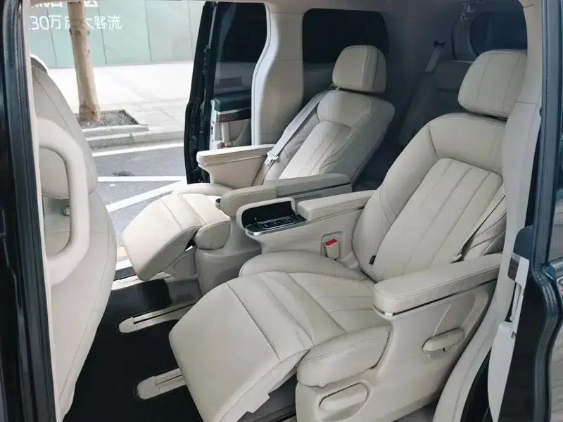 Trumpchi M8 2018 320T Premium Edition — миниатюра 10