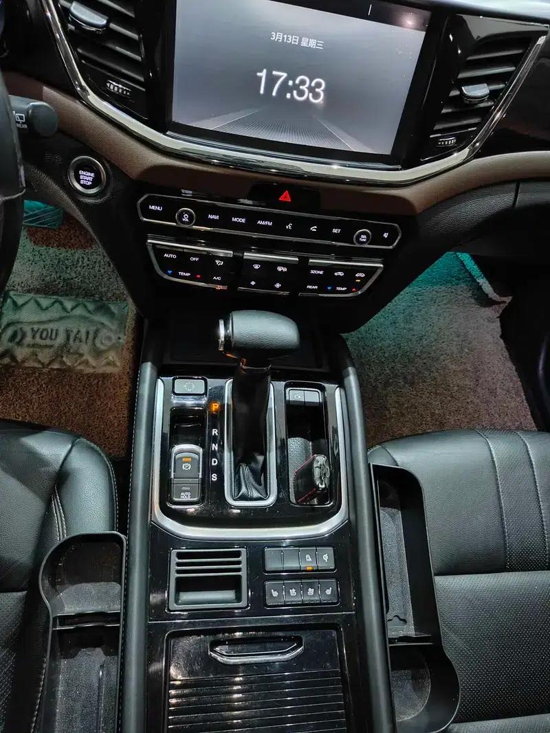 Trumpchi GS8 2017 320T 2WD Luxury Intelligent Connected Edition 7-Seater — миниатюра 7