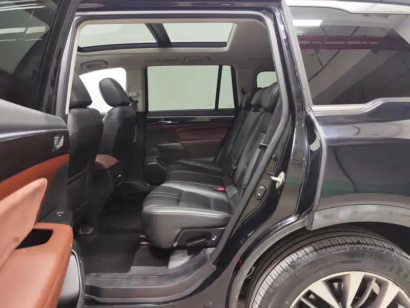 Trumpchi GS8 2017 320T 2WD Luxury Intelligent Connected Edition 7-Seater — миниатюра 18