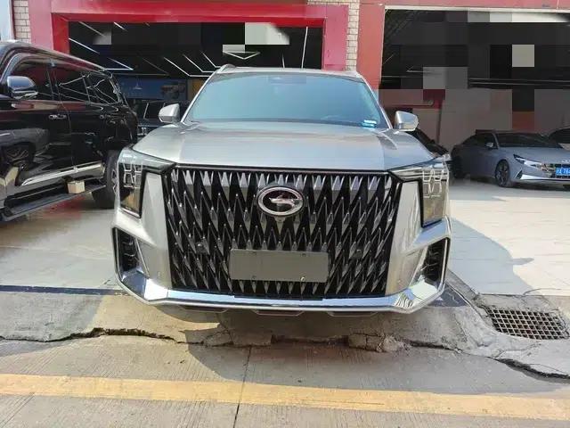 Trumpchi GS8 2022 Dual Engine Series 2.0TM Hybrid 4WD Premium Edition 7-Seater — миниатюра 2