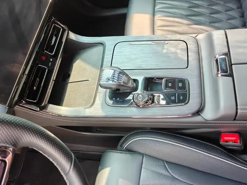 Trumpchi GS8 2022 Dual Engine Series 2.0TM Hybrid 4WD Premium Edition 7-Seater — миниатюра 13