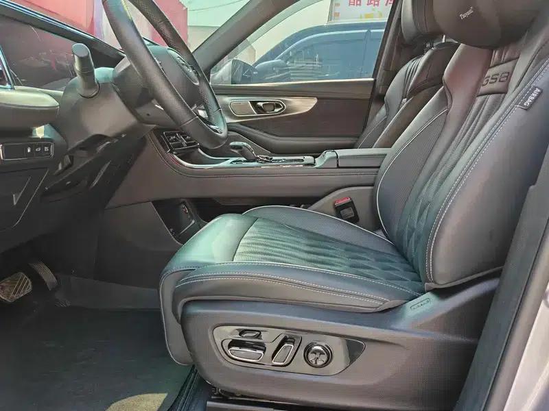 Trumpchi GS8 2022 Dual Engine Series 2.0TM Hybrid 4WD Premium Edition 7-Seater — миниатюра 14