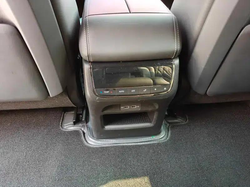 Trumpchi GS8 2022 Dual Engine Series 2.0TM Hybrid 4WD Premium Edition 7-Seater — миниатюра 8