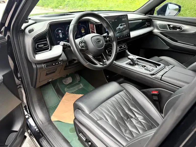 Trumpchi GS8 2022 Dual Engine Series 2.0TM Hybrid 2WD Premium Edition 6-Seater — миниатюра 8