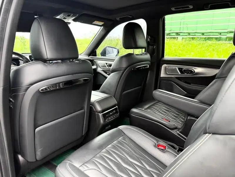 Trumpchi GS8 2022 Dual Engine Series 2.0TM Hybrid 2WD Premium Edition 6-Seater — миниатюра 10