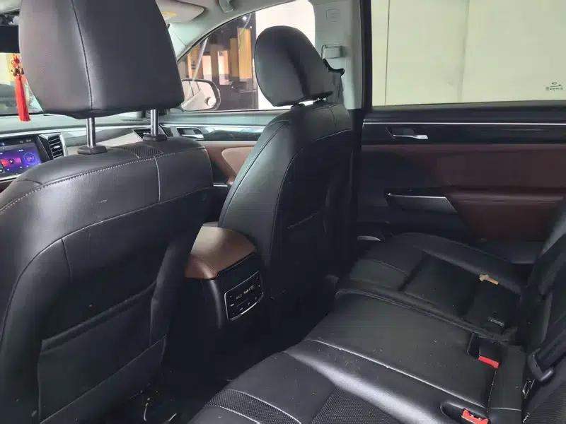 Trumpchi GS8 2017 320T 2WD Premium Edition 7-Seater — миниатюра 10