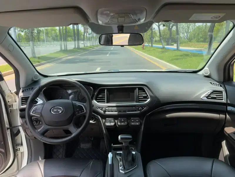 Trumpchi GS4 2017 200T G-DCT 2WD Elite Edition — миниатюра 13