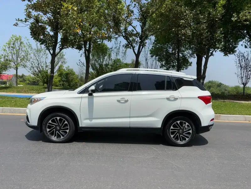 Trumpchi GS4 2017 200T G-DCT 2WD Elite Edition — миниатюра 4