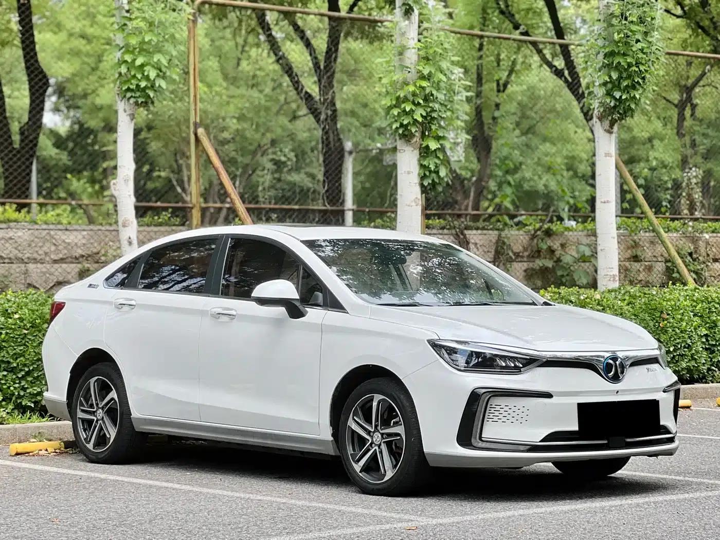 Beijing EU5 2018 R500 Smart Edition — миниатюра 3