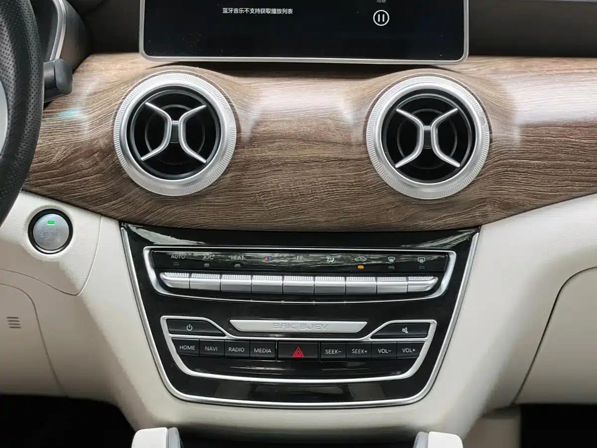 Beijing EU5 2018 R500 Smart Edition — миниатюра 7