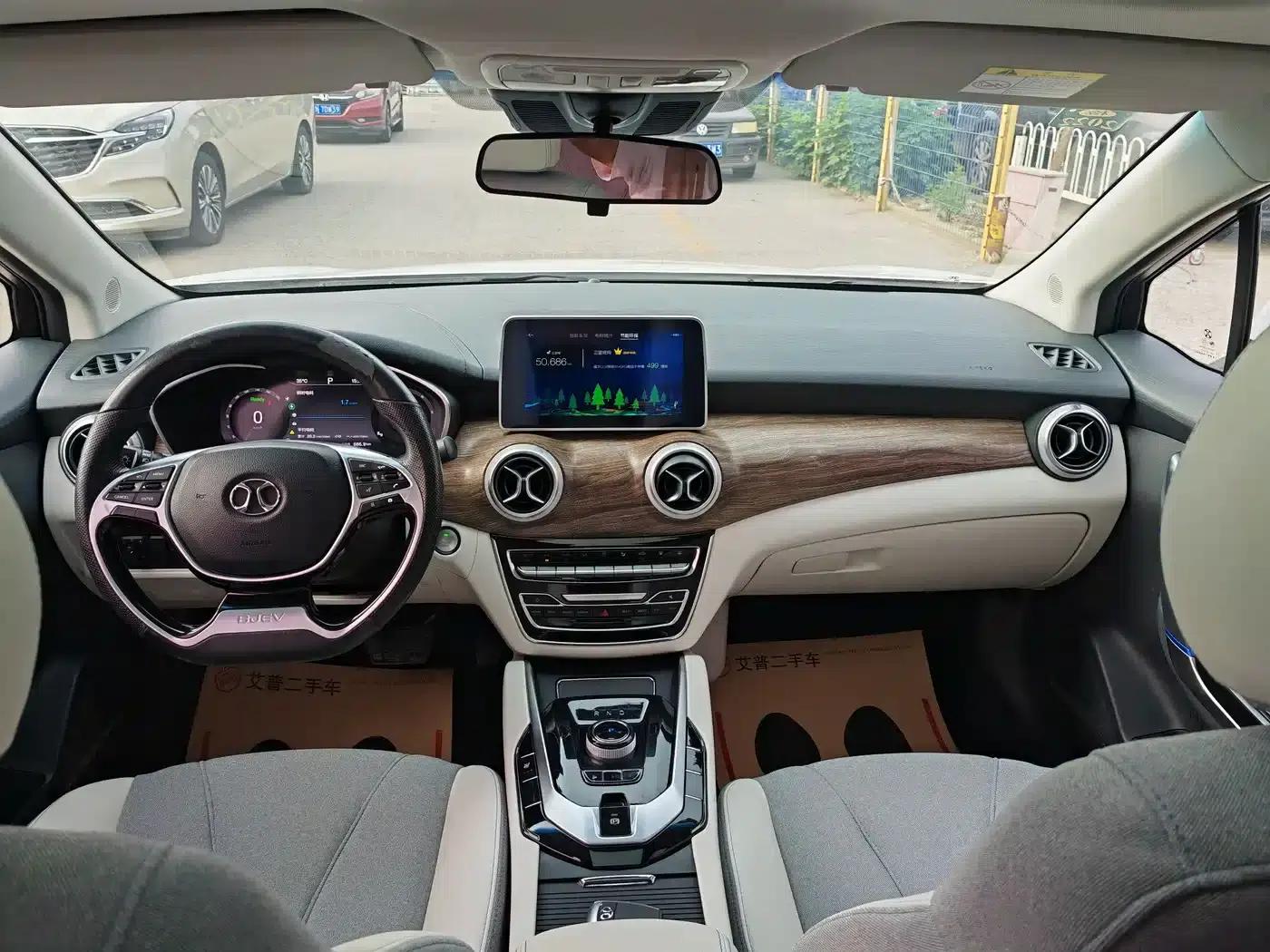 Beijing EU5 2018 R500 Smart Edition — миниатюра 11