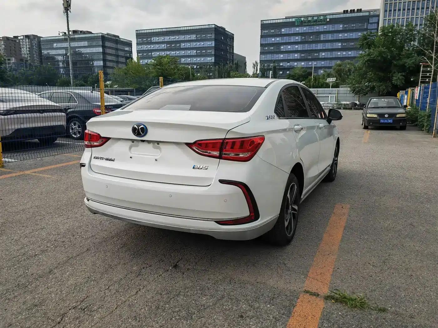 Beijing EU5 2018 R500 Smart Edition — миниатюра 14
