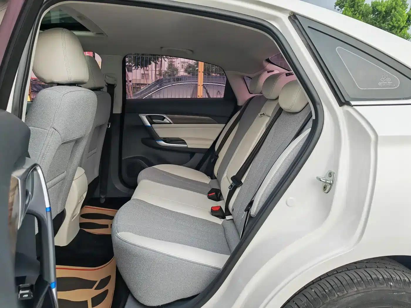 Beijing EU5 2018 R500 Smart Edition — миниатюра 10