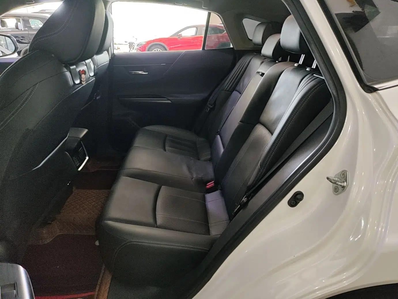 Toyota Harrier 2022 2.0L CVT Two-Wheel Drive Luxury Edition — миниатюра 20