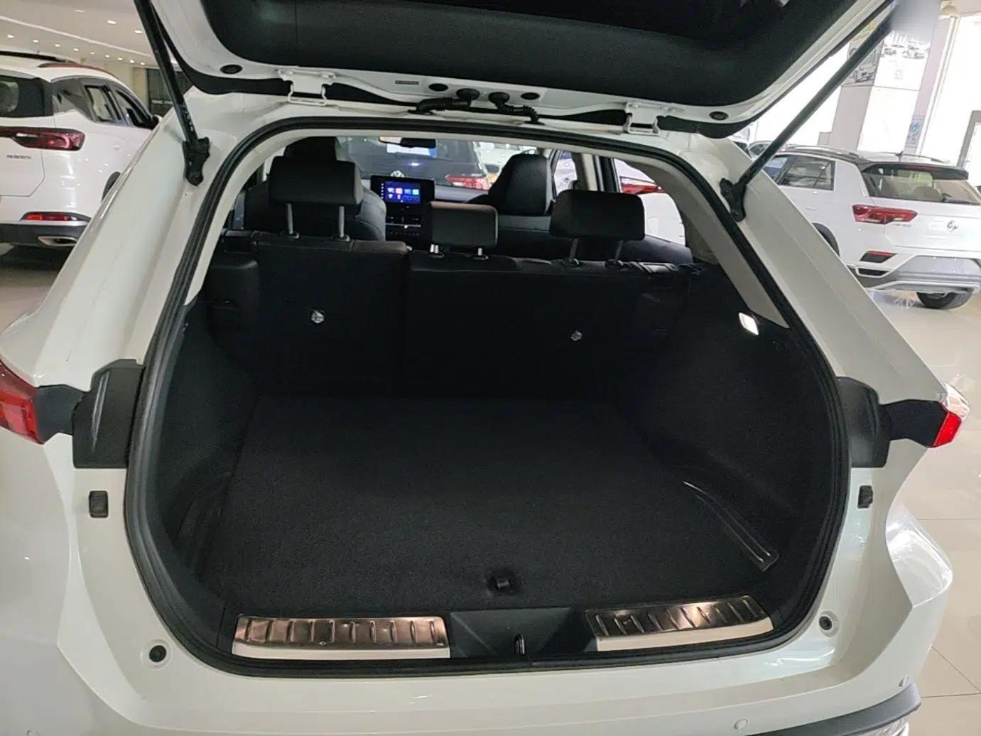 Toyota Harrier 2022 2.0L CVT Two-Wheel Drive Luxury Edition — миниатюра 22