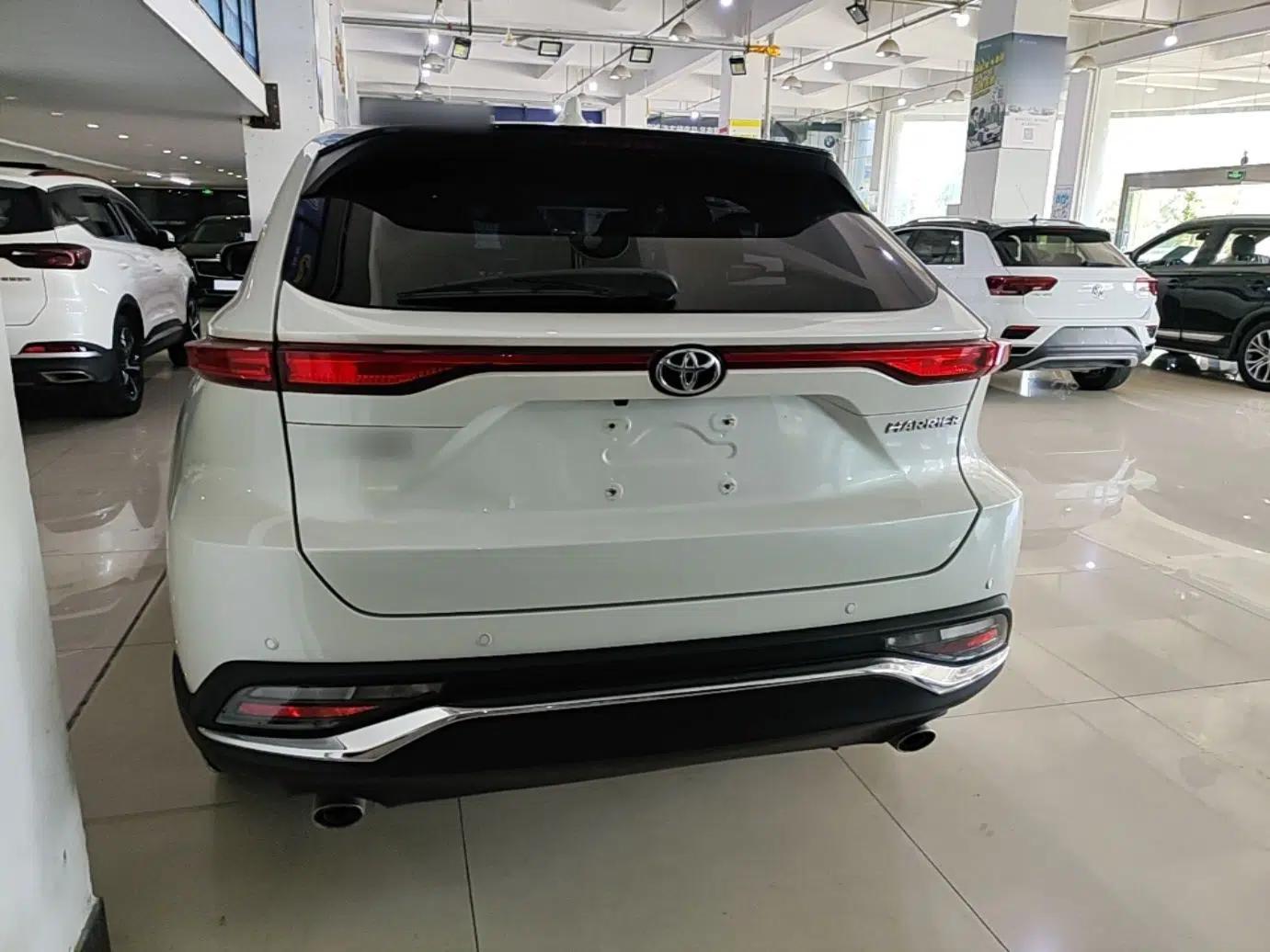 Toyota Harrier 2022 2.0L CVT Two-Wheel Drive Luxury Edition — миниатюра 5