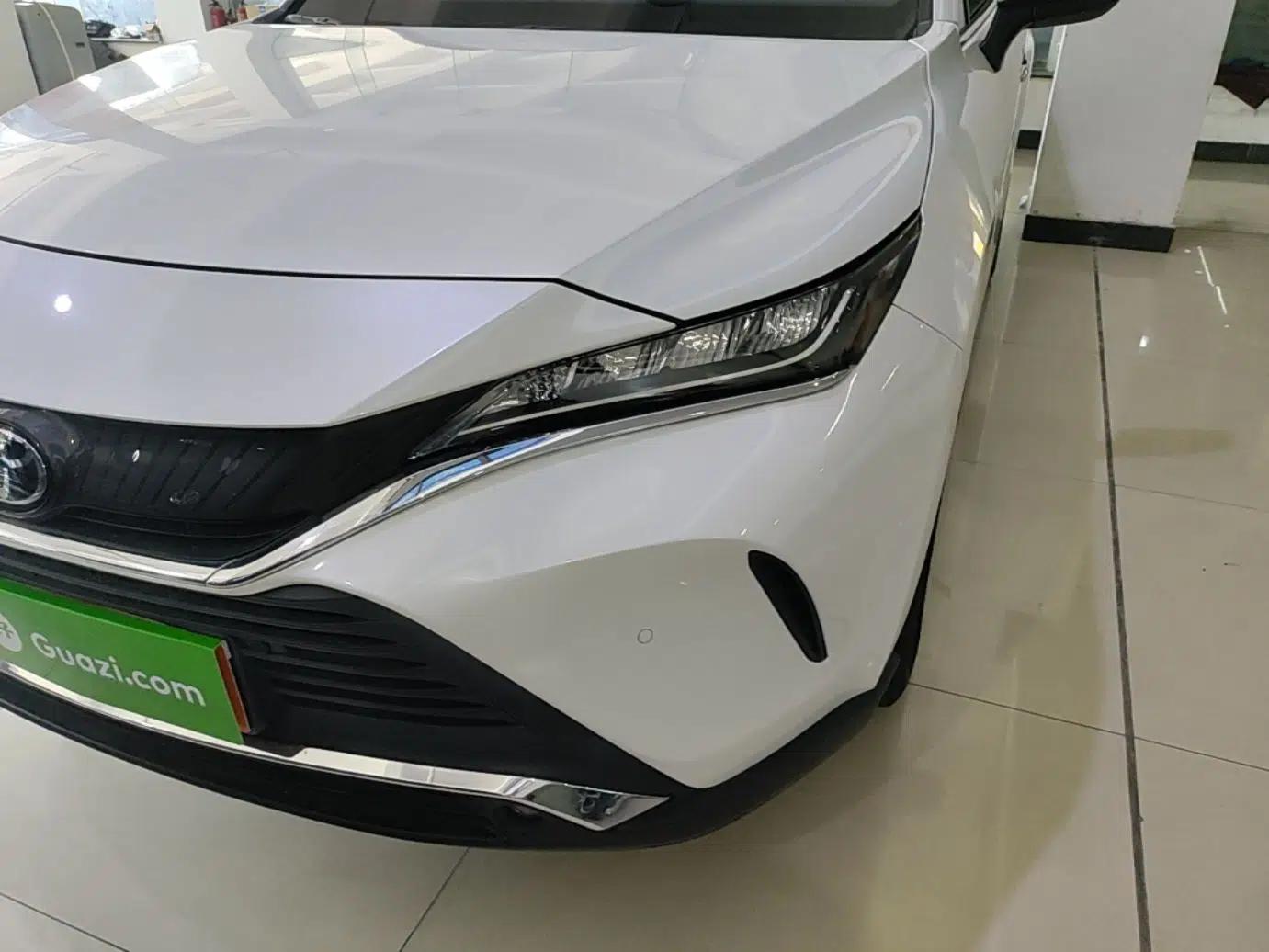 Toyota Harrier 2022 2.0L CVT Two-Wheel Drive Luxury Edition — миниатюра 8