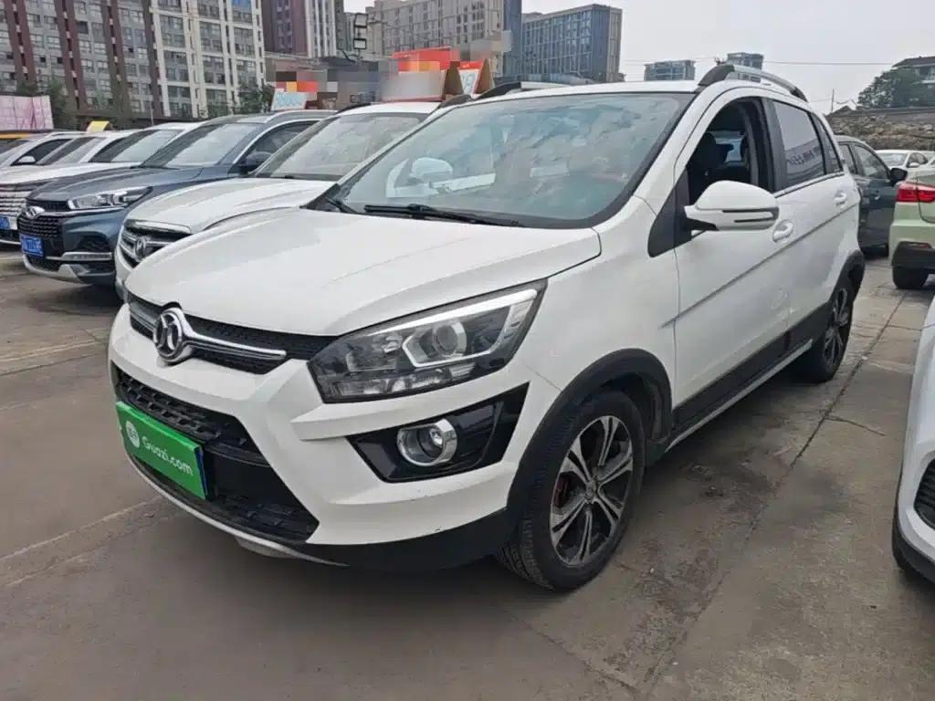 2015 Senova X25 1.5L Automatic Elite — миниатюра 1