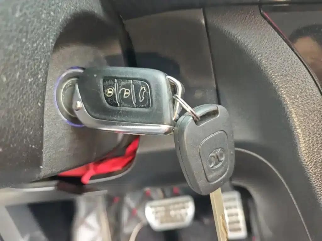2015 Senova X25 1.5L Automatic Elite — миниатюра 9