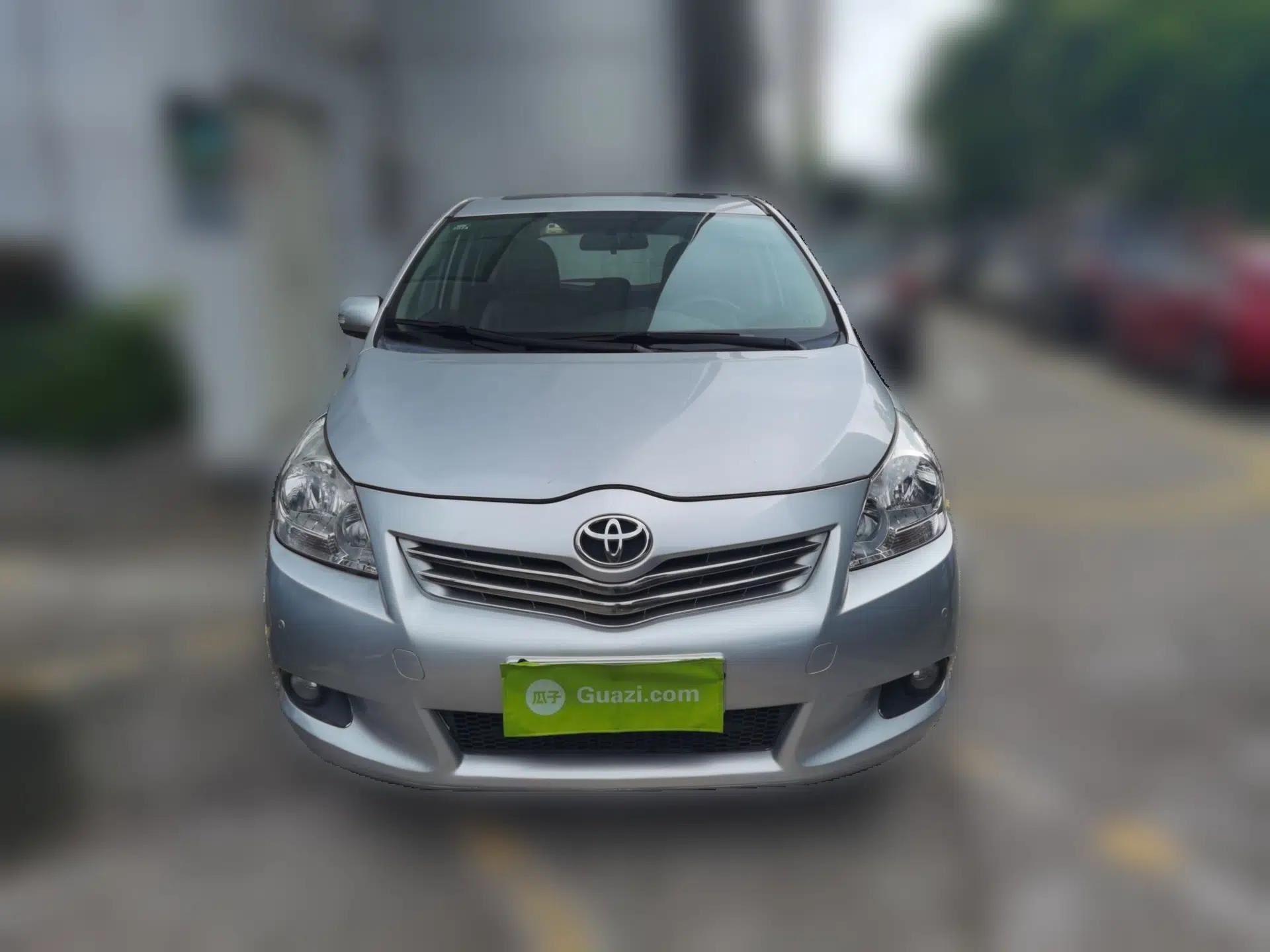 Toyota Verso 2011 180G CVT Luxury Multi-Function Version — миниатюра 2
