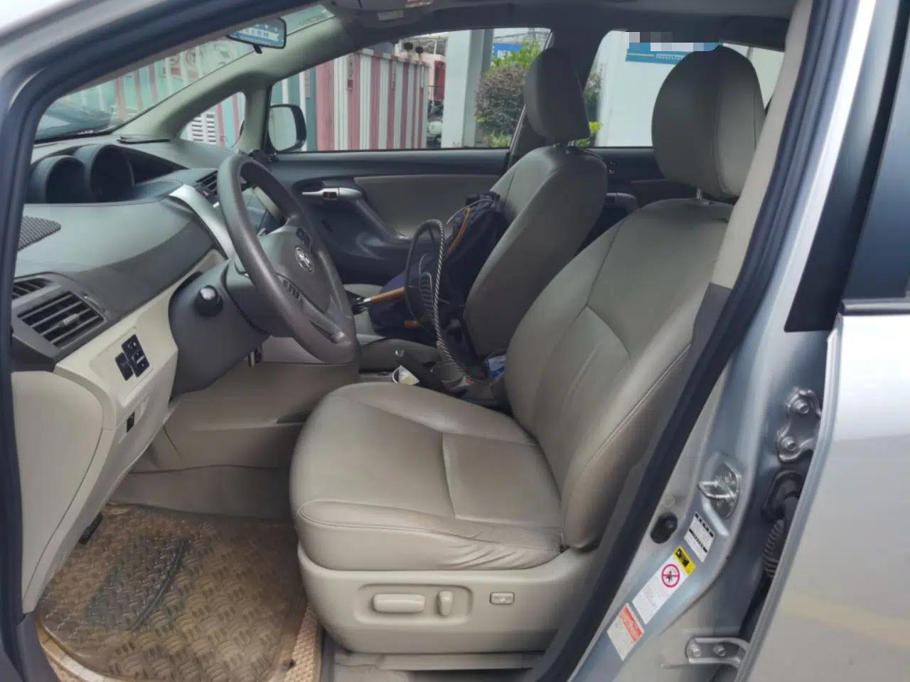 Toyota Verso 2011 180G CVT Luxury Multi-Function Version — миниатюра 15