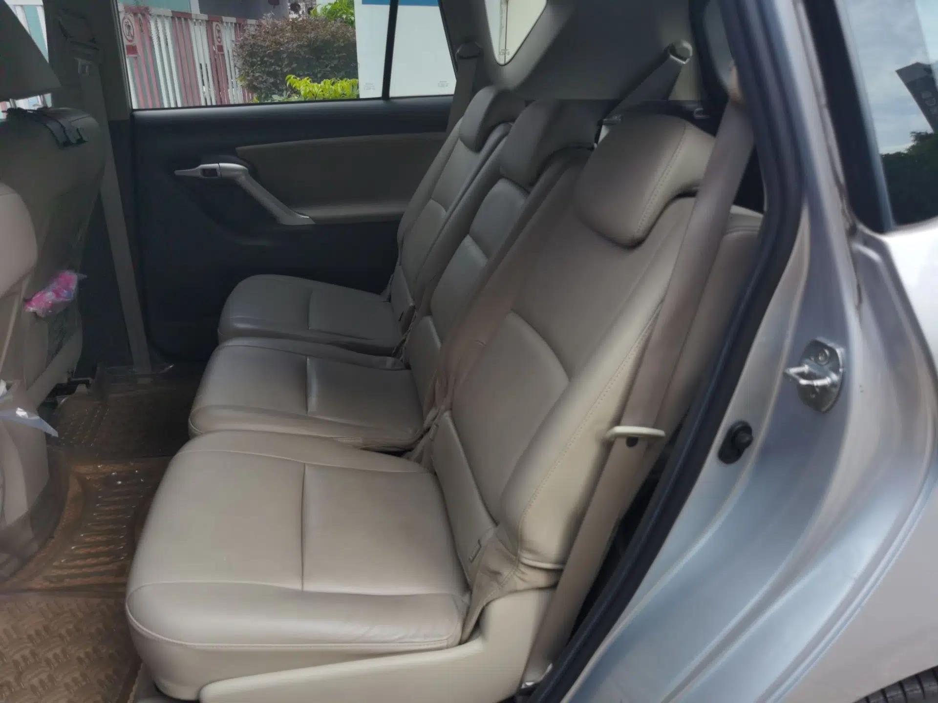 Toyota Verso 2011 180G CVT Luxury Multi-Function Version — миниатюра 17