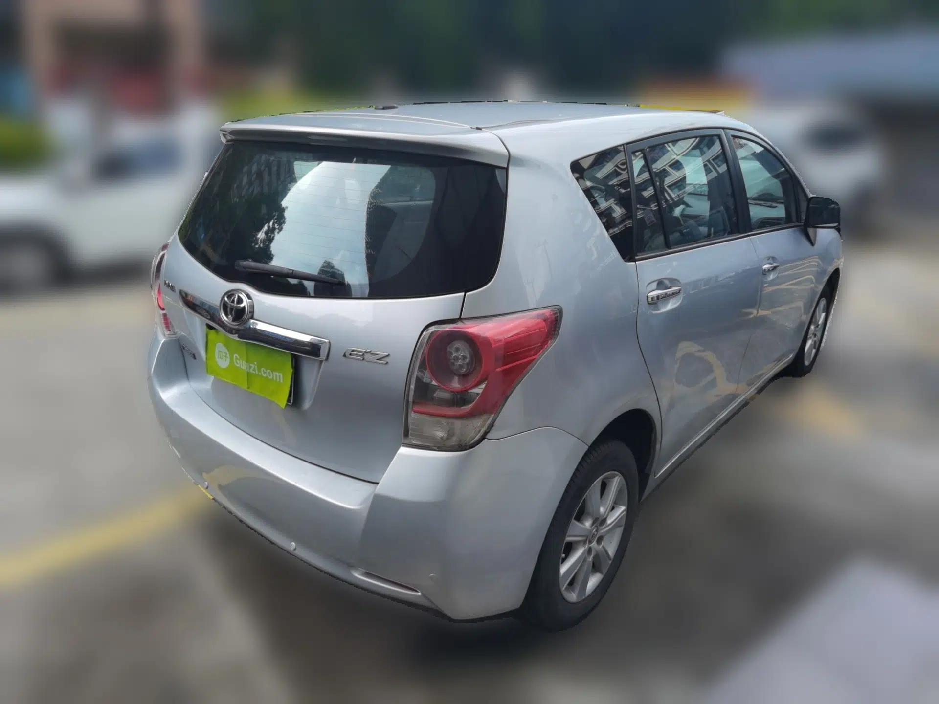 Toyota Verso 2011 180G CVT Luxury Multi-Function Version — миниатюра 6