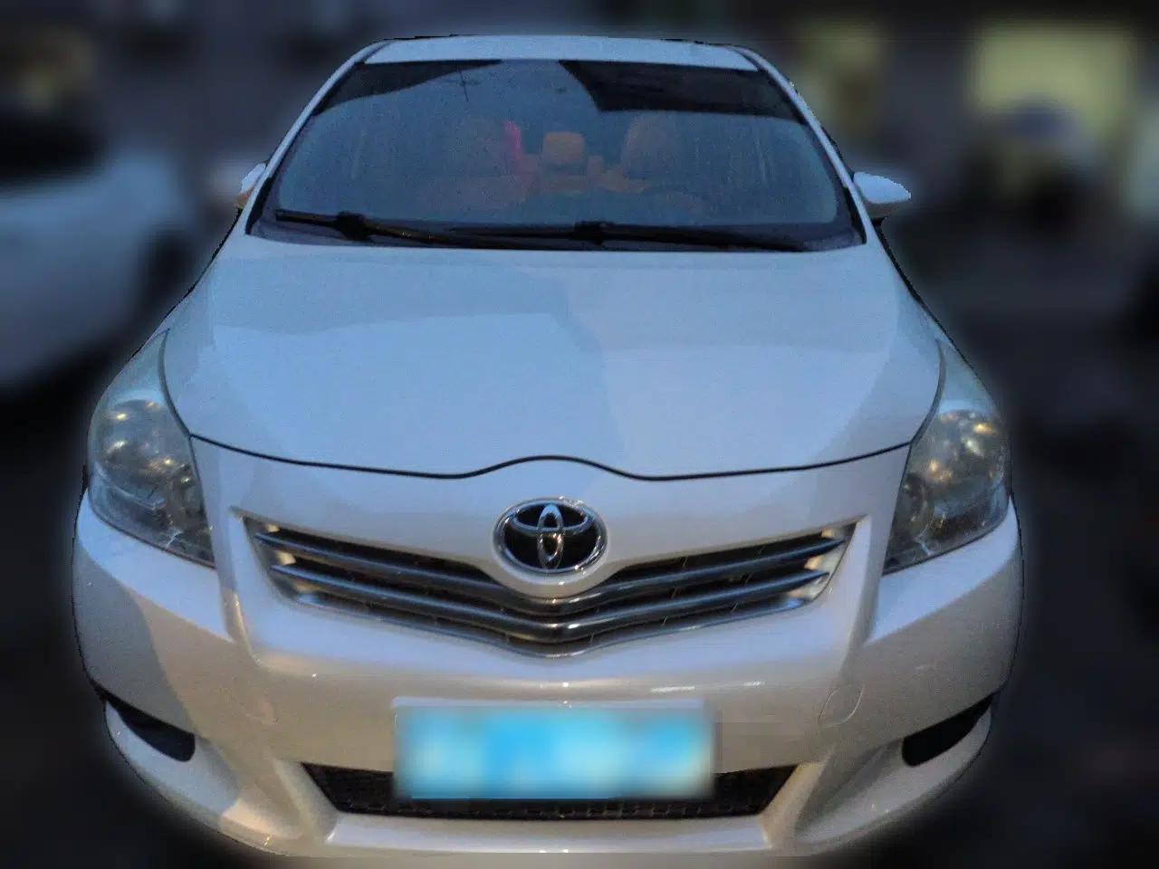 Toyota Verso 2014 Starlight 180E CVT Elite Edition — миниатюра 2