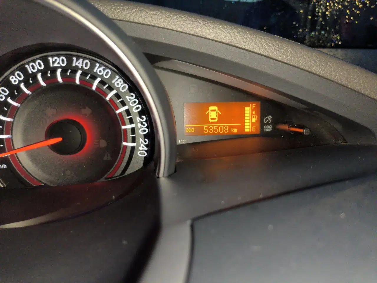 Toyota Verso 2014 Starlight 180E CVT Elite Edition — миниатюра 12
