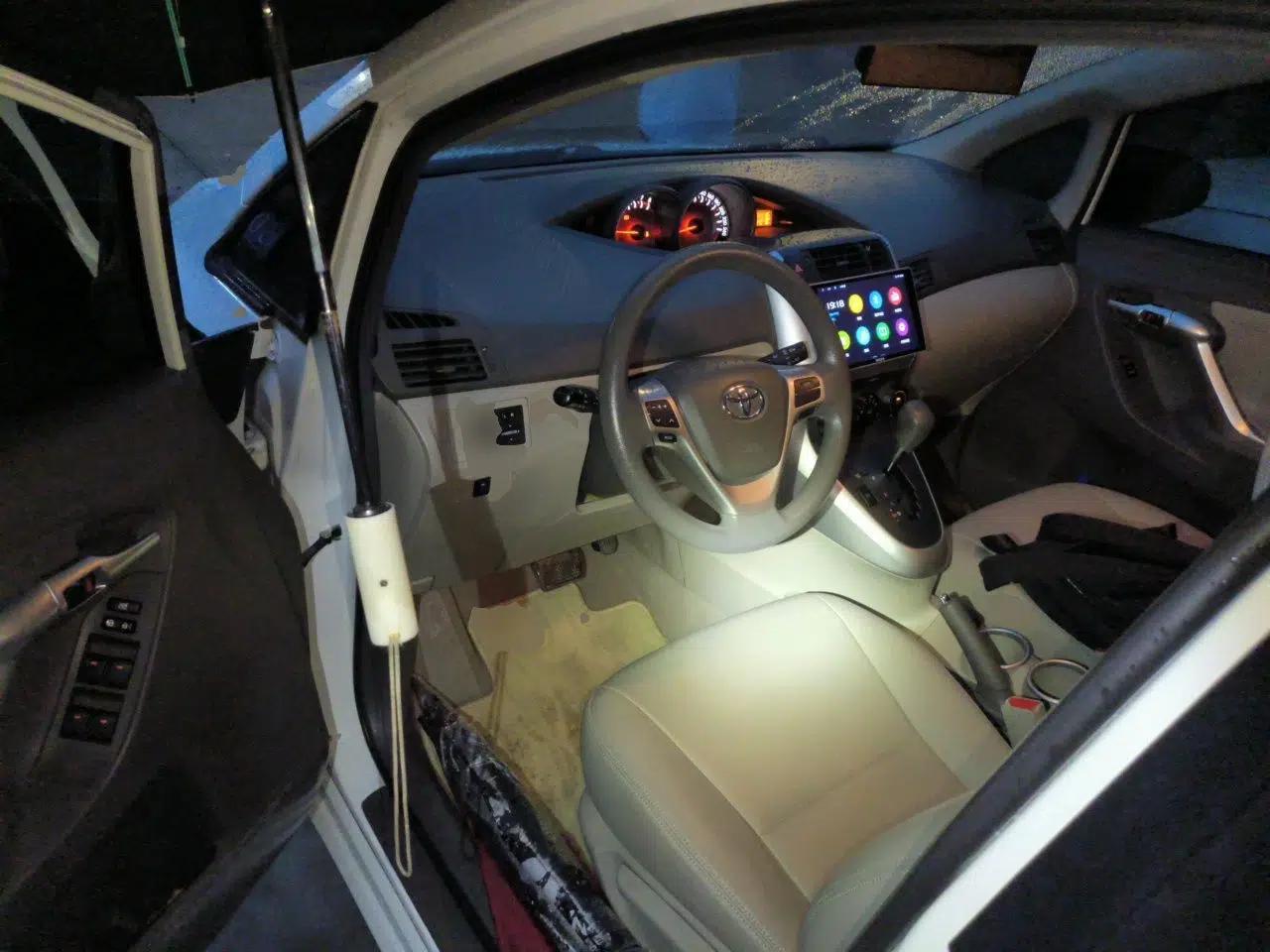 Toyota Verso 2014 Starlight 180E CVT Elite Edition — миниатюра 16