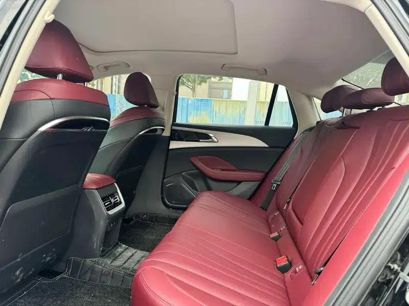 Hongqi H5 PHEV 2025 130 Super Hybrid Edition — миниатюра 9