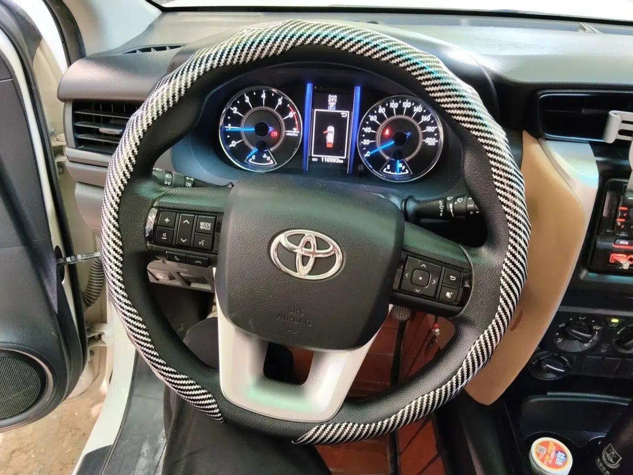 Toyota Fortuner 2016 2.7L Middle East Version — миниатюра 10