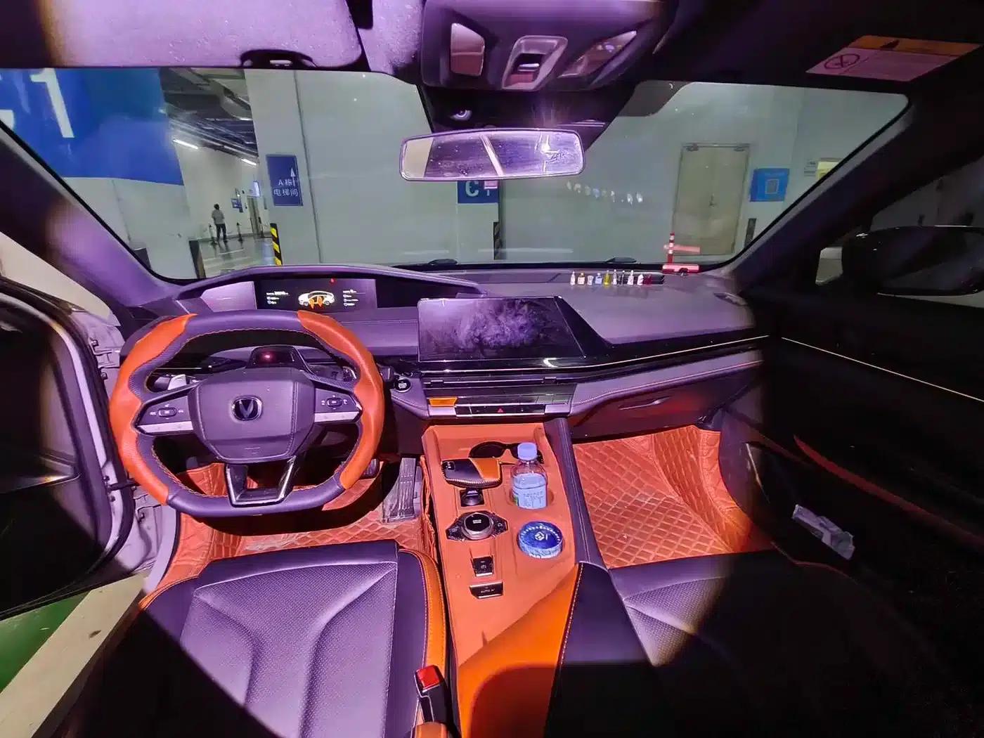 Changan UNI-V 2023 1.5T Premium Edition — миниатюра 3