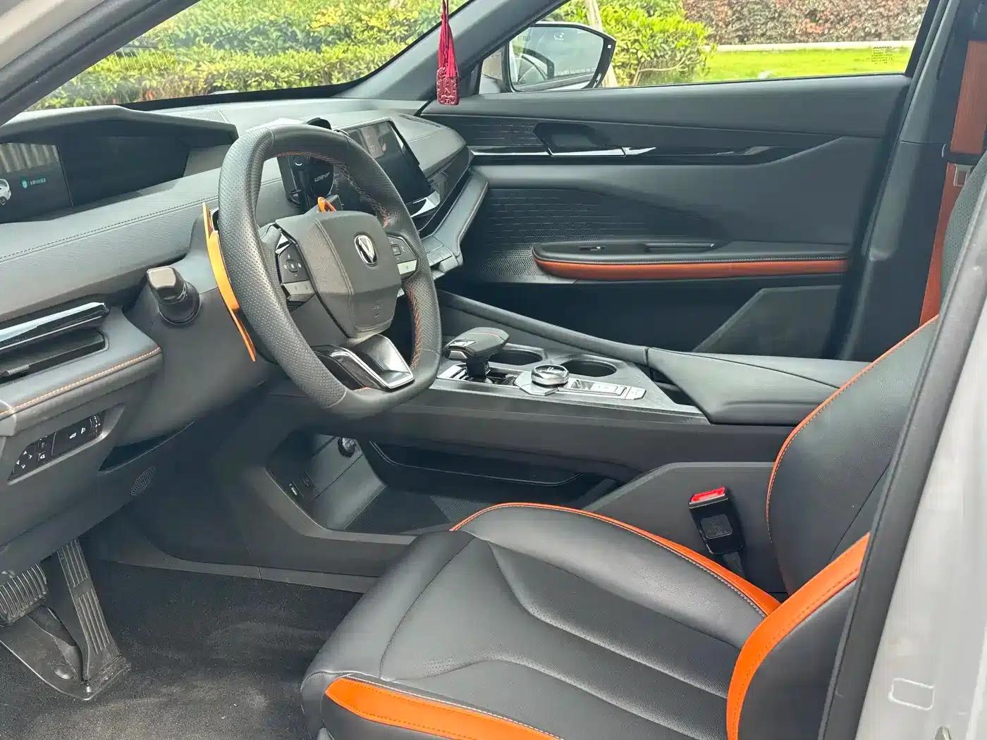 Changan UNI-V 2023 1.5T Premium Edition — миниатюра 8