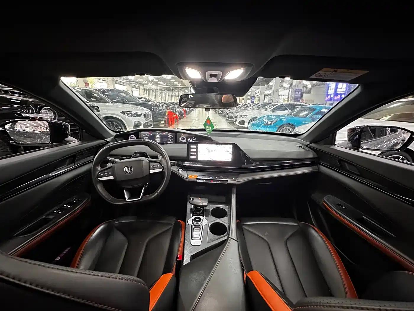 Changan UNI-V 2023 1.5T Premium Edition — миниатюра 18