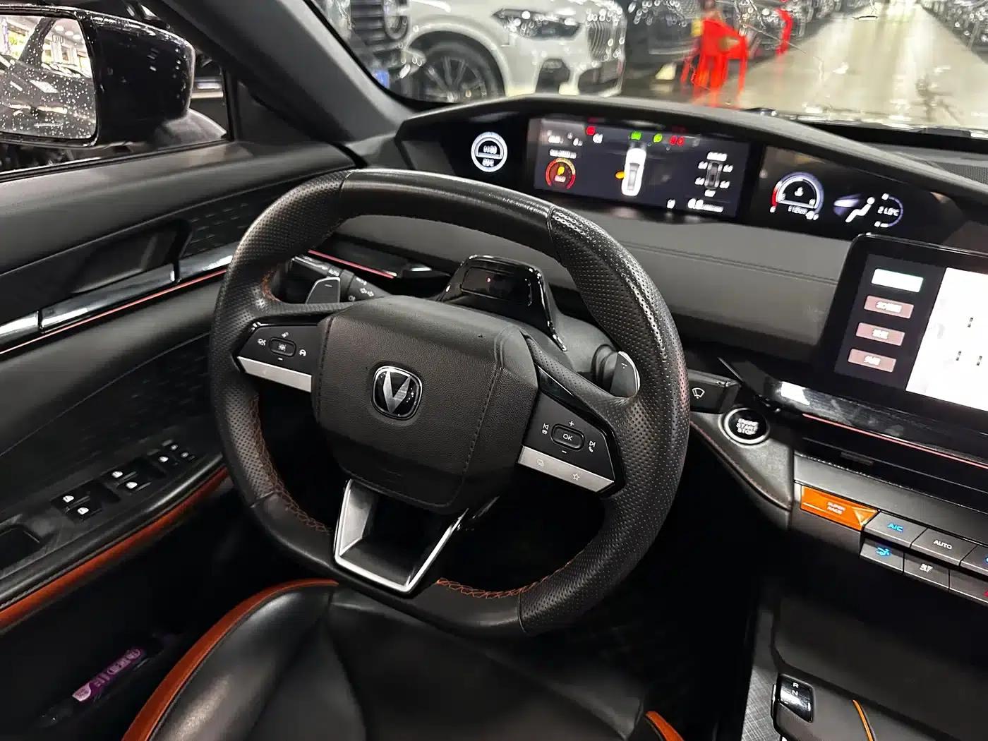 Changan UNI-V 2023 1.5T Premium Edition — миниатюра 19