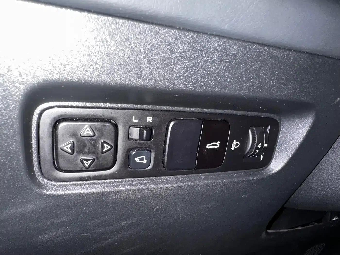 Changan UNI-V 2023 1.5T Premium Edition — миниатюра 10