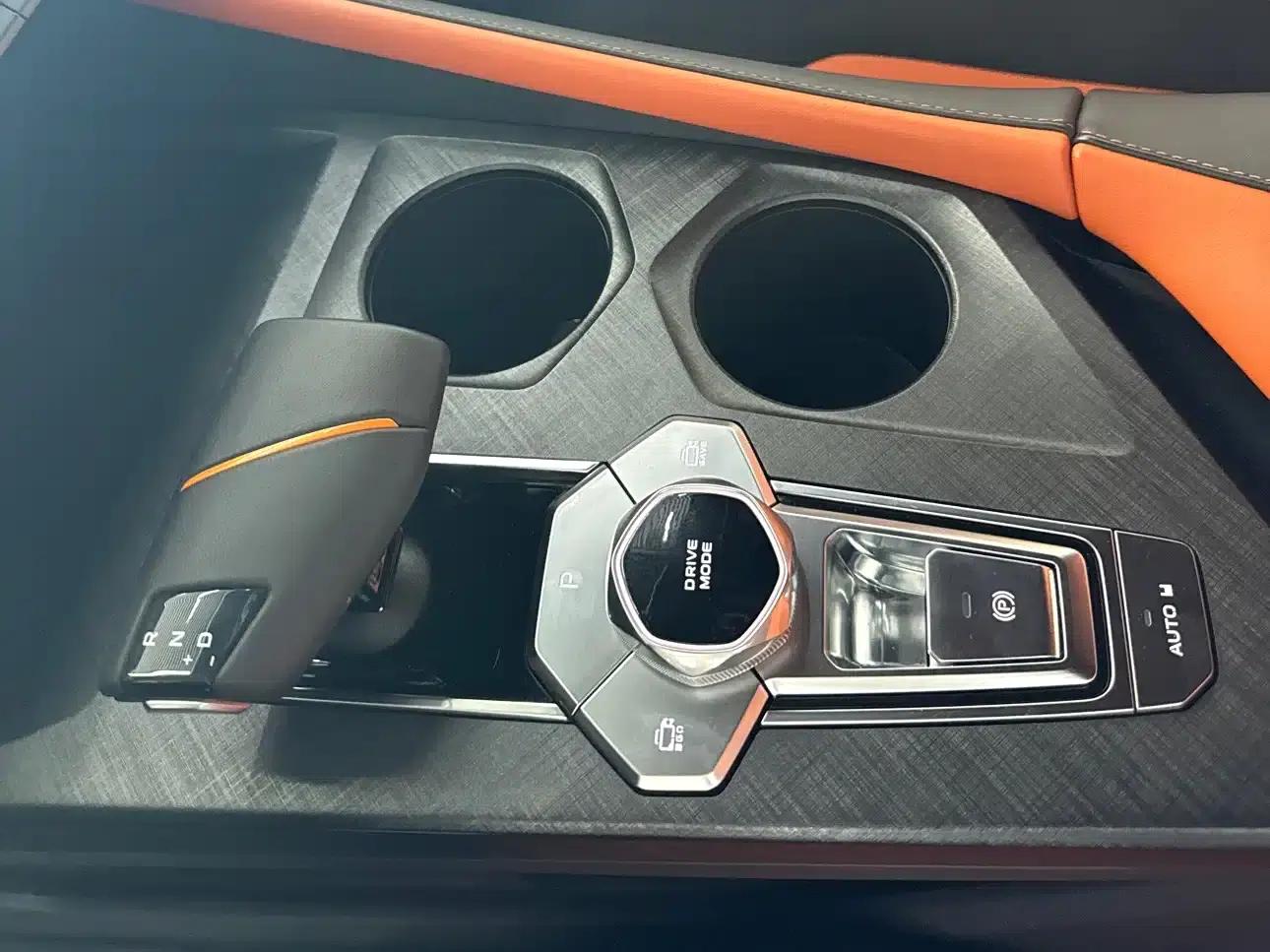 Changan UNI-V 2022 1.5T Smart Navigation Edition — миниатюра 18