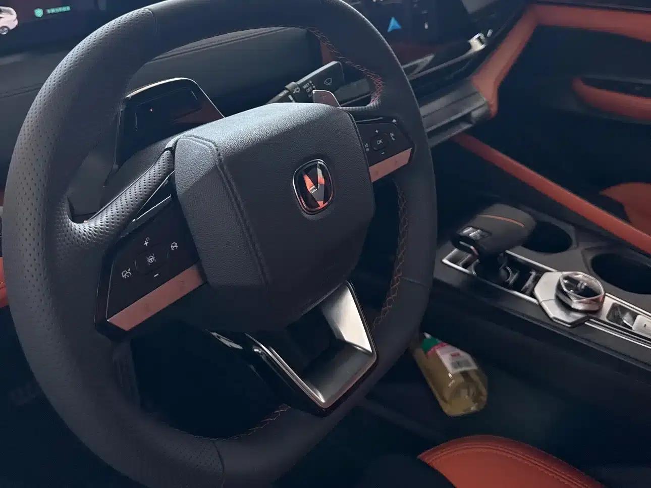 Changan UNI-V 2022 1.5T Smart Navigation Edition — миниатюра 20