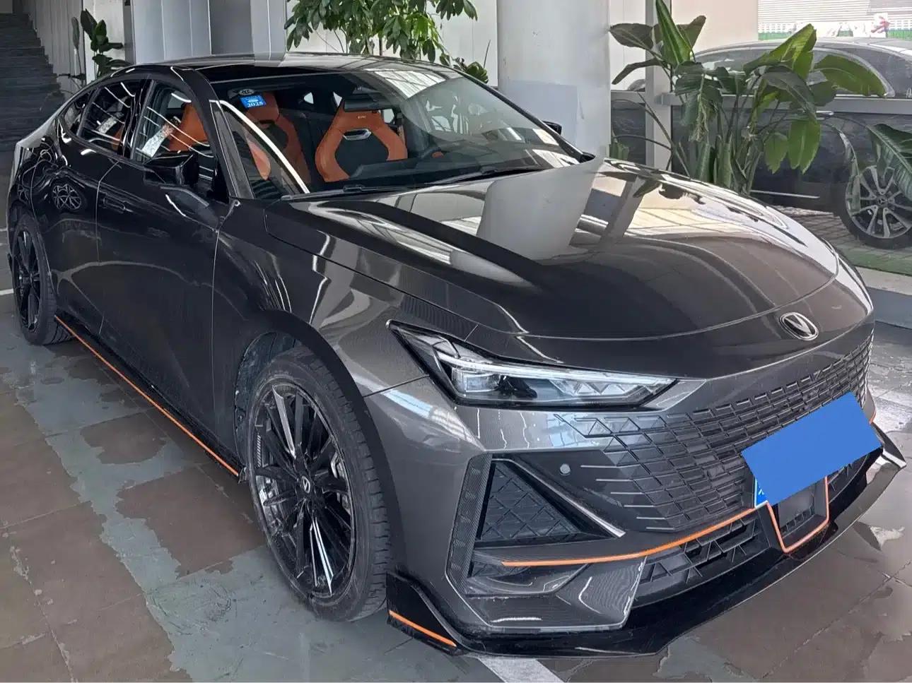 Changan UNI-V 2022 1.5T Smart Navigation Edition — миниатюра 3