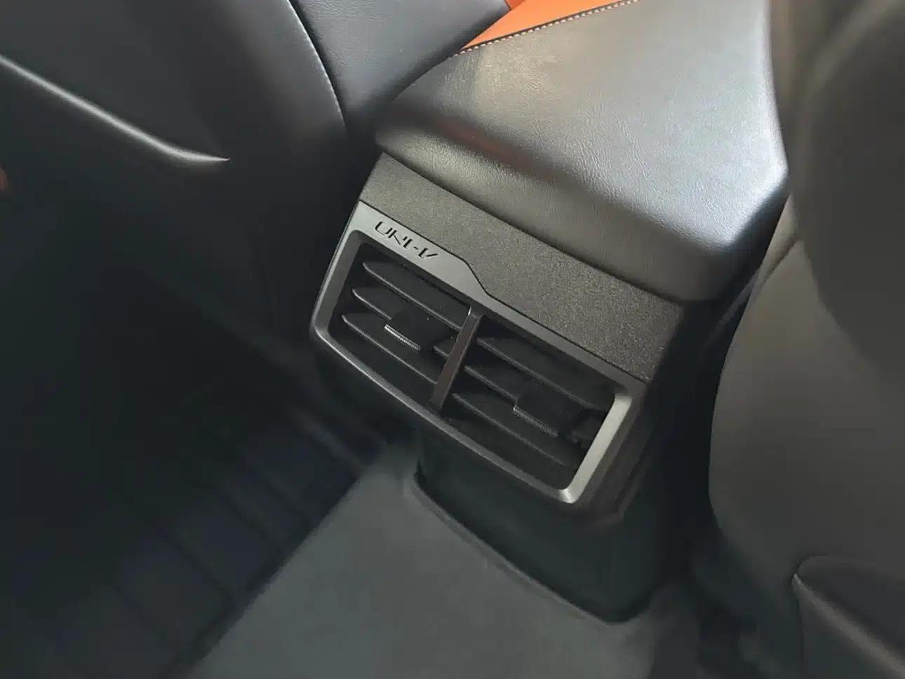 Changan UNI-V 2022 1.5T Smart Navigation Edition — миниатюра 23