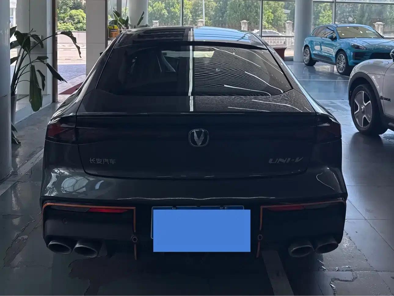 Changan UNI-V 2022 1.5T Smart Navigation Edition — миниатюра 5