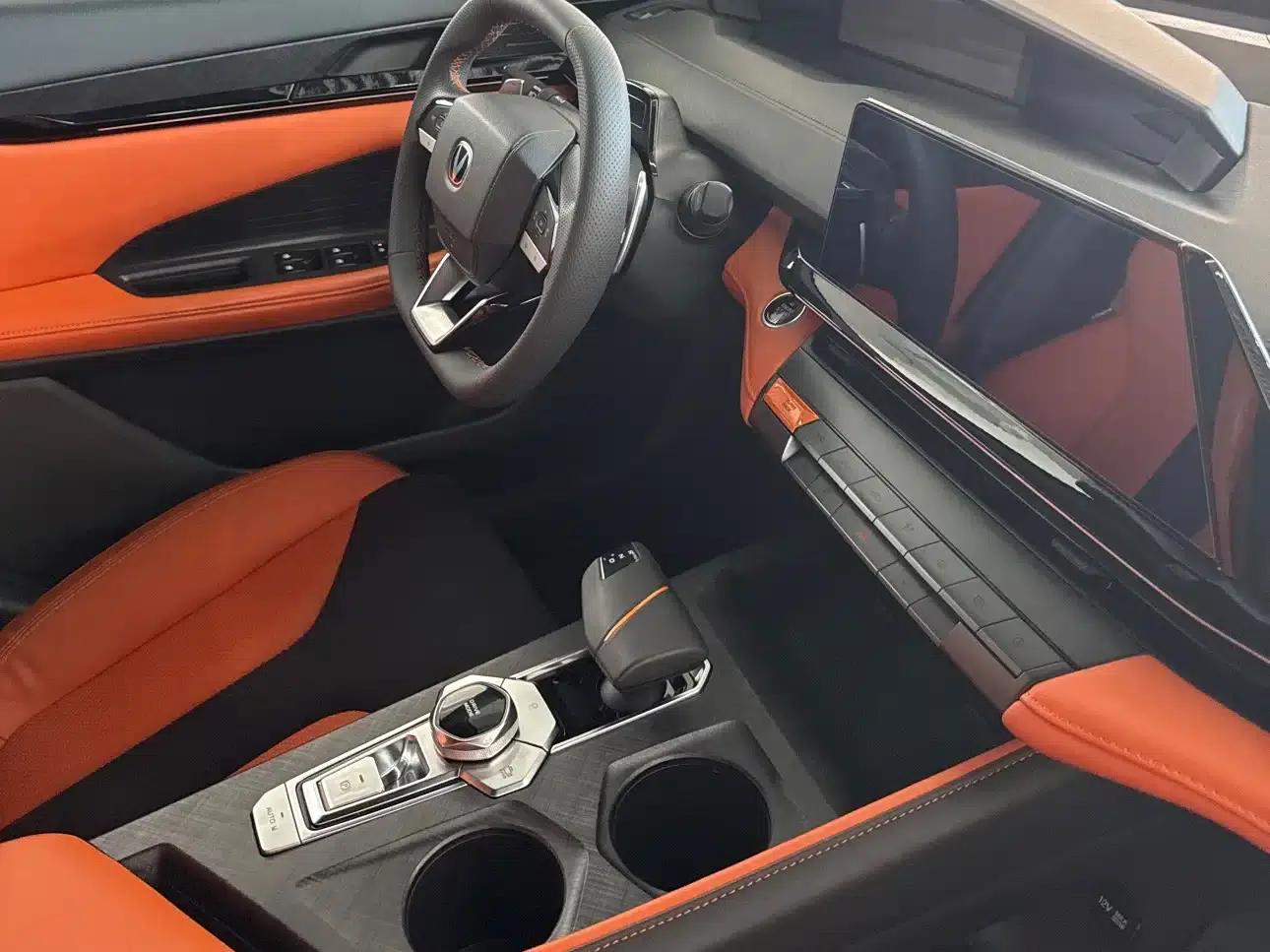 Changan UNI-V 2022 1.5T Smart Navigation Edition — миниатюра 8