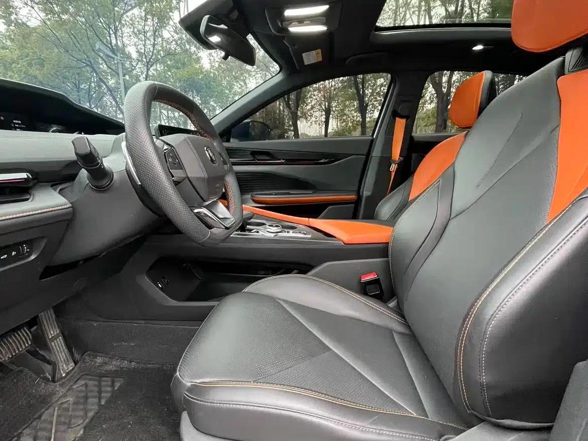 Changan UNI-V 2022 1.5T Premium Edition — миниатюра 15