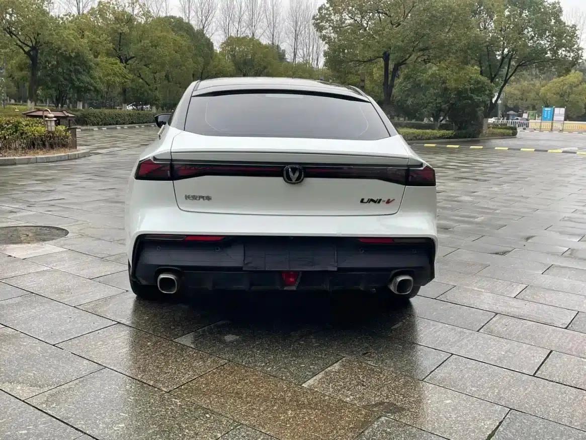 Changan UNI-V 2022 1.5T Premium Edition — миниатюра 4