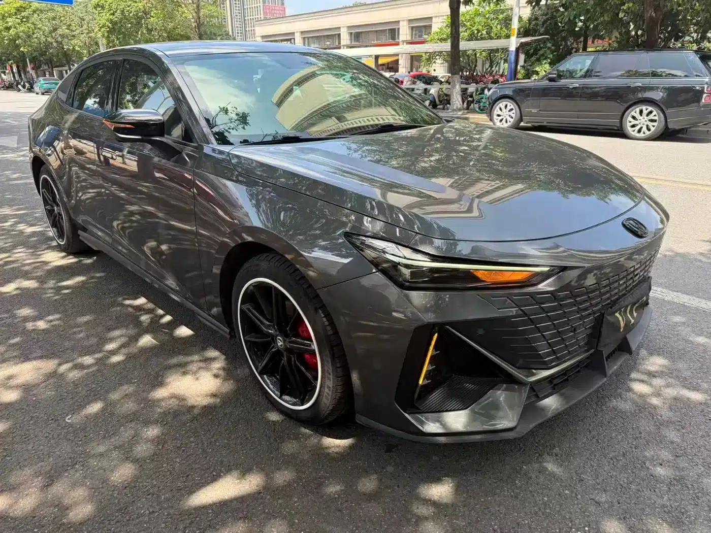 Changan UNI-V 2023 1.5T Premium Edition — миниатюра 3
