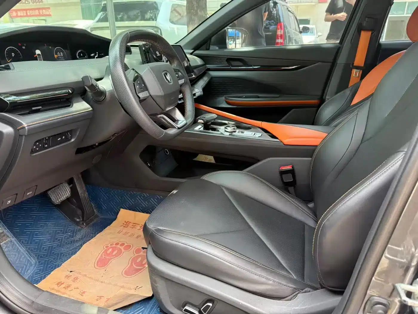 Changan UNI-V 2023 1.5T Premium Edition — миниатюра 4