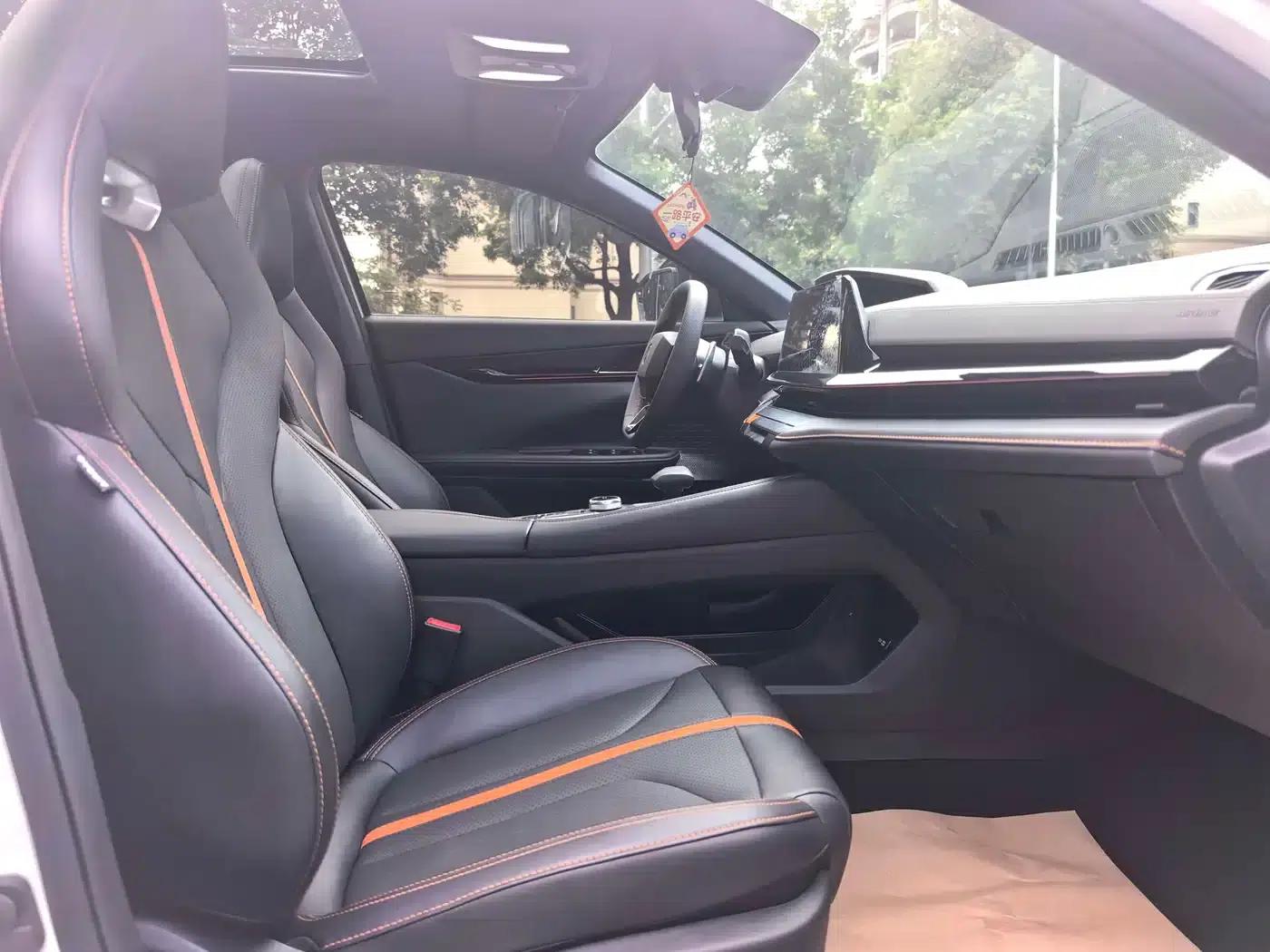 Changan UNI-V 2024 1.5T Premium Edition — миниатюра 9